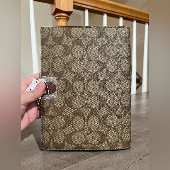 New Coach Notebook in Signature Canvas - Picture 4 of 5